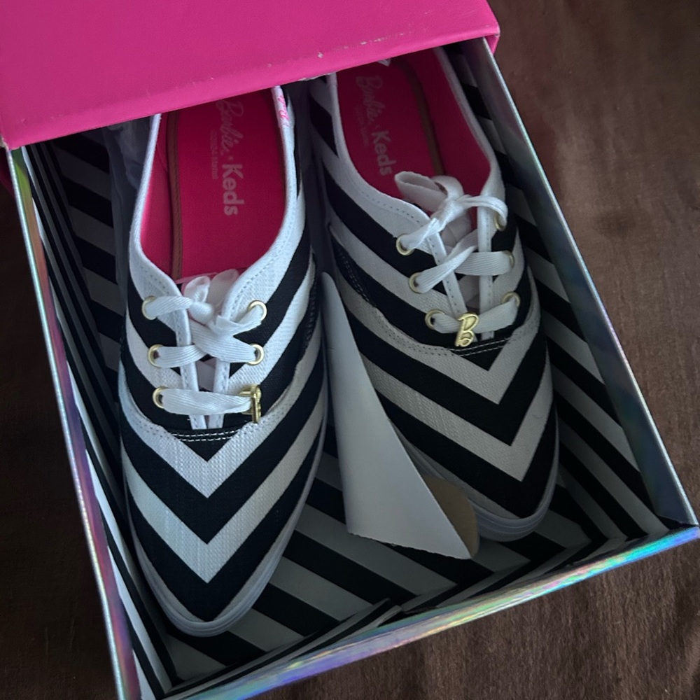 Barbie Keds Pointy Platform Size 9